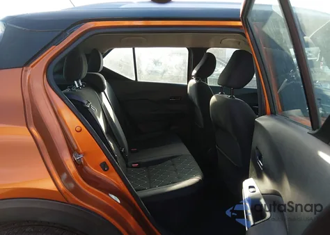 2019 Nissan Kicks Sv z USA, uszkodzony, nr VIN 3N1CP5CU4KL516519